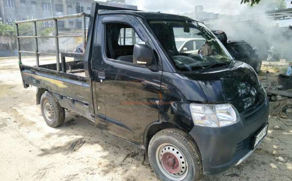 DAIHATSU GRAN MAX