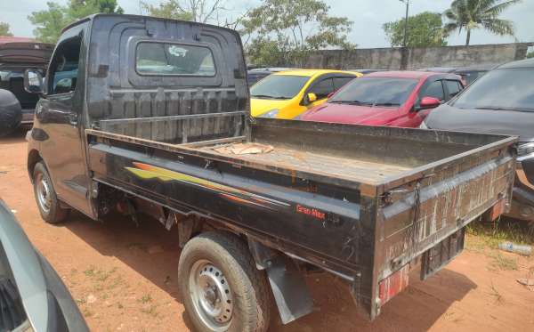 DAIHATSU GRAN MAX