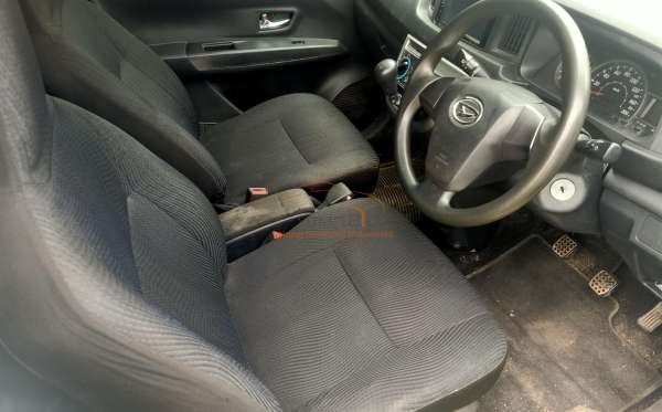 DAIHATSU SIGRA R