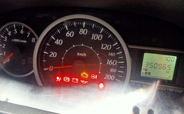 DAIHATSU SIGRA R