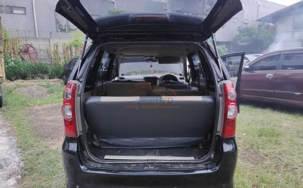 DAIHATSU XENIA