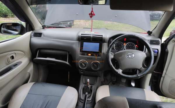 DAIHATSU XENIA