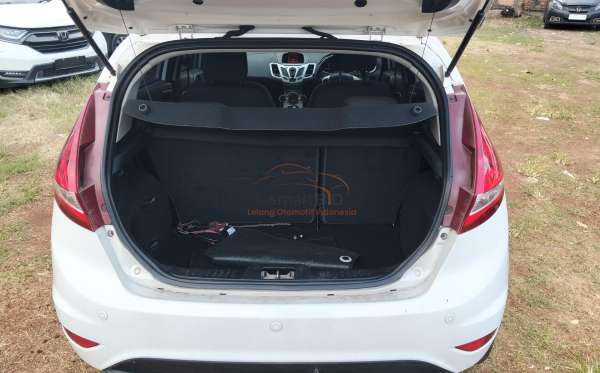 FORD FIESTA1.6L AT S