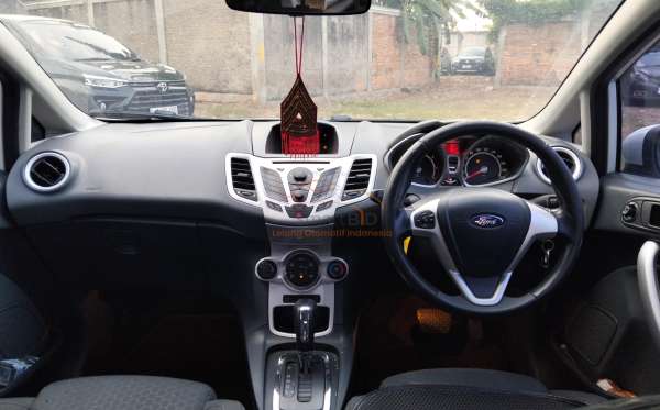 FORD FIESTA1.6L AT S