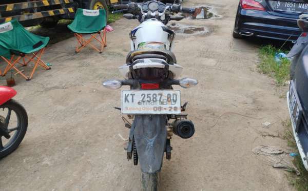 HONDA CB 150 R