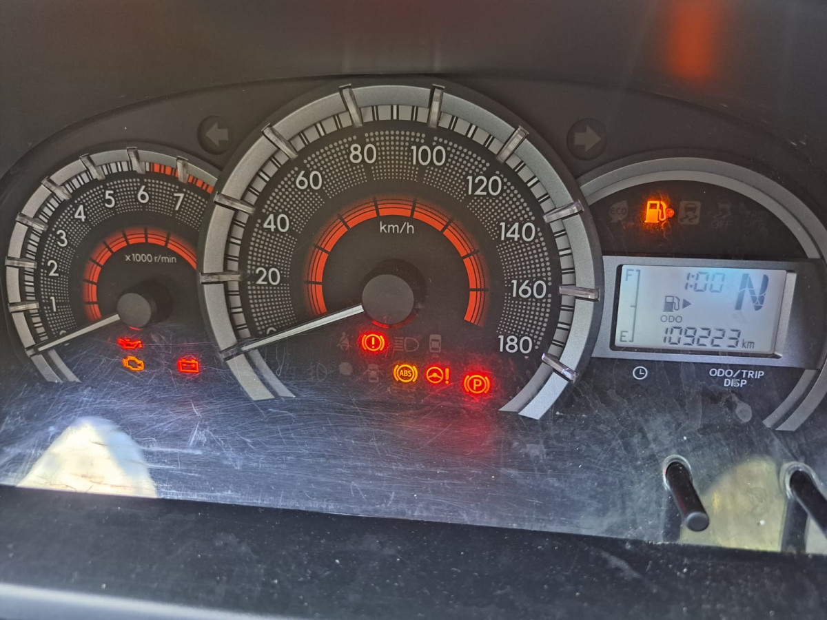 TOYOTA  AVANZA  1.3 G