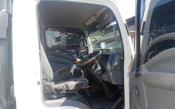 ISUZU 81U