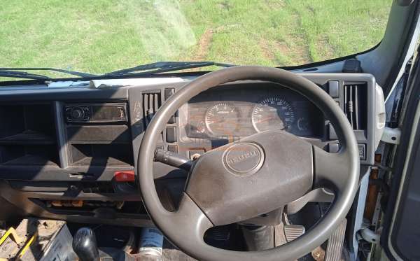 ISUZU NLR 55T