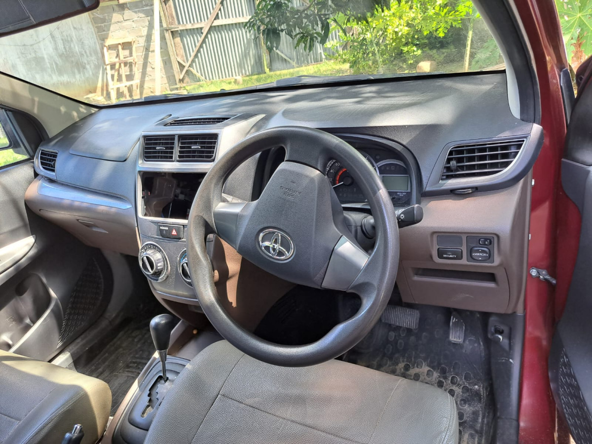 TOYOTA  AVANZA  1.3 G