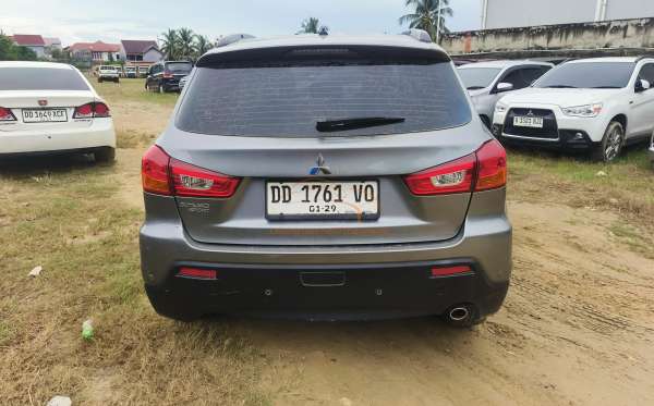 MITSUBISHI OUTLANDER SPORT