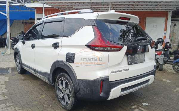 MITSUBISHI XPANDER CROSS 1.5L PLUS