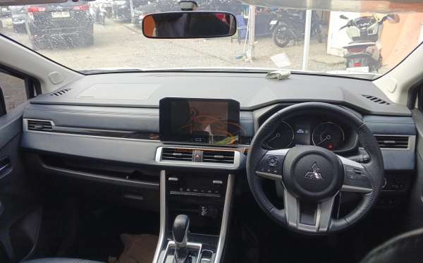 MITSUBISHI XPANDER CROSS 1.5L PLUS