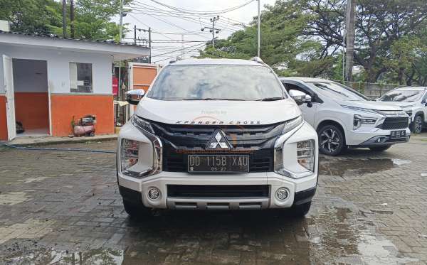 MITSUBISHI XPANDER CROSS 1.5L PLUS