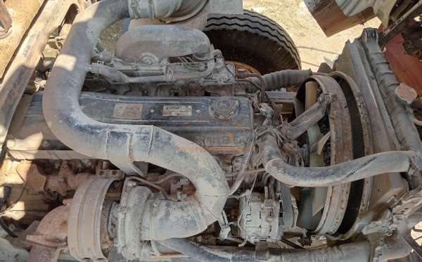 NISSAN 260M