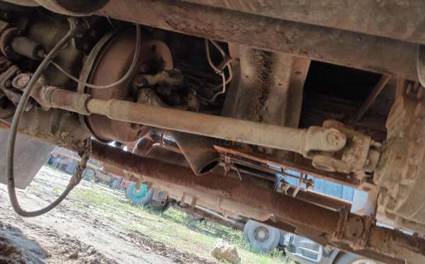 NISSAN 260M