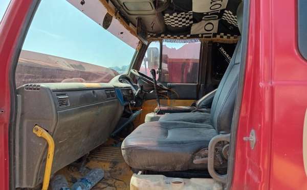 NISSAN 260M