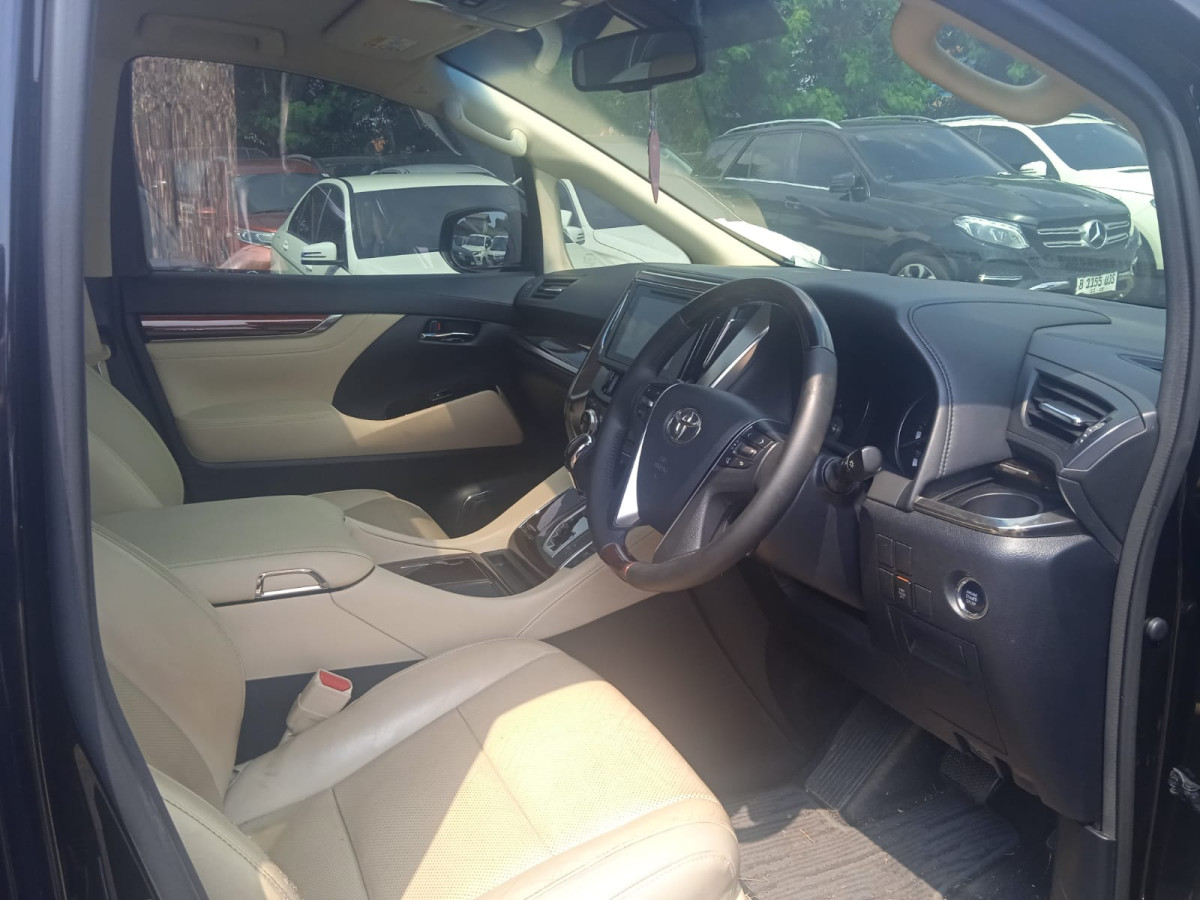TOYOTA ALPHARD 2.5