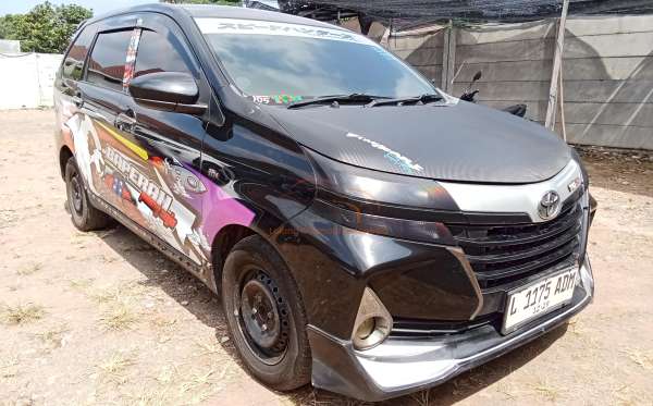 TOYOTA AVANZA