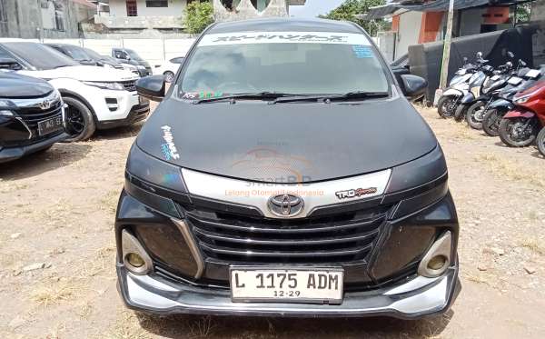 TOYOTA AVANZA