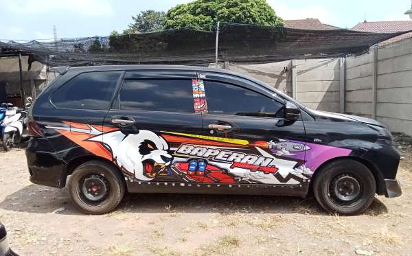TOYOTA AVANZA
