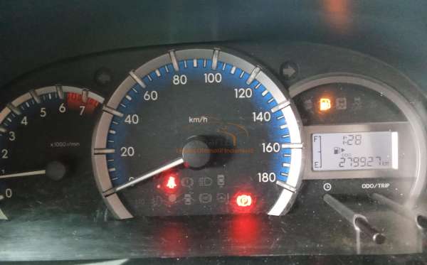 TOYOTA AVANZA