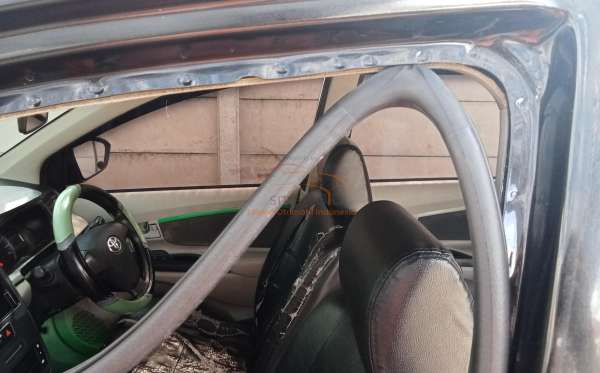 TOYOTA AVANZA