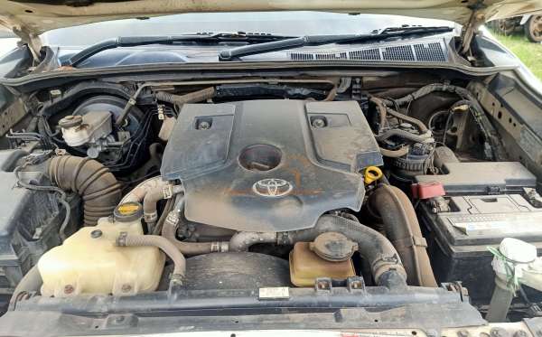 TOYOTA FORTUNER G 2.4