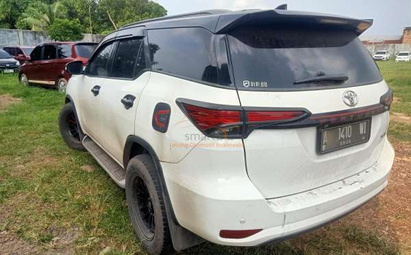 TOYOTA FORTUNER G 2.4