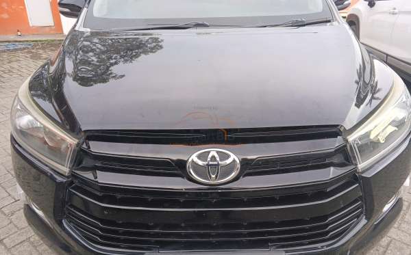 TOYOTA INNOVA G