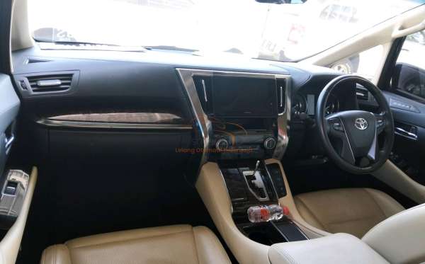 TOYOTA ALPHARD
