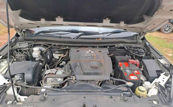 MITSUBISHI PAJERO SPORT 2.4L DAKAR-L (4X2)