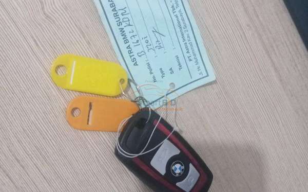 BMW  320I N20 CKD AT