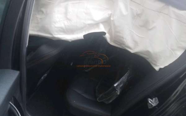 BMW  320I N20 CKD AT