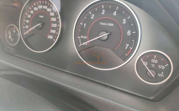 BMW  320I N20 CKD AT