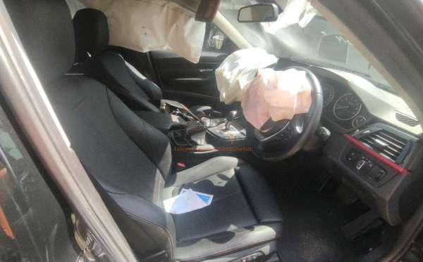 BMW  320I N20 CKD AT