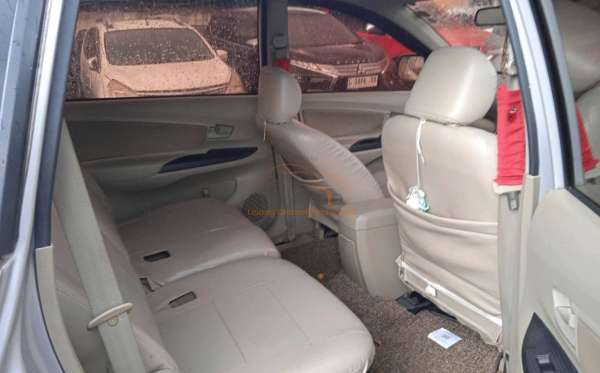 TOYOTA AVANZA 1.3 G