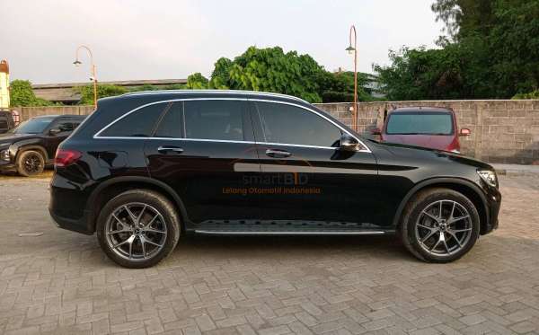 MERCEDES BENZ GLC 200