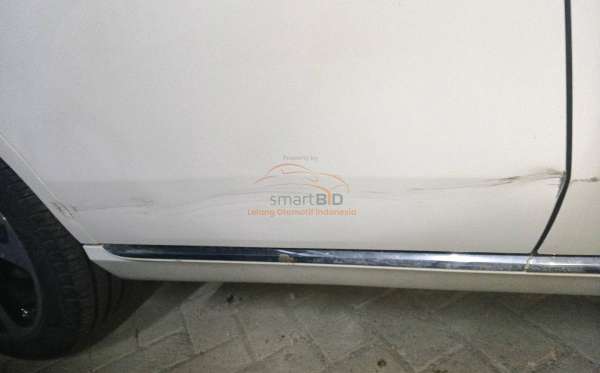 MERCEDES BENZ E 300 CKD AT