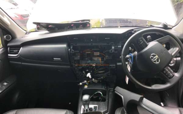 TOYOTA  FORTUNER  2.8 VRZ