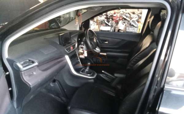 TOYOTA  AVANZA  1.5 G