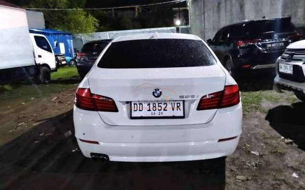 BMW 528i