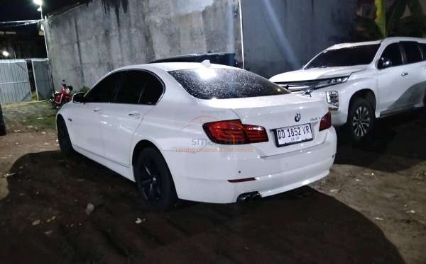 BMW 528i
