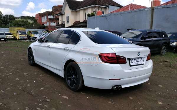 BMW 528i