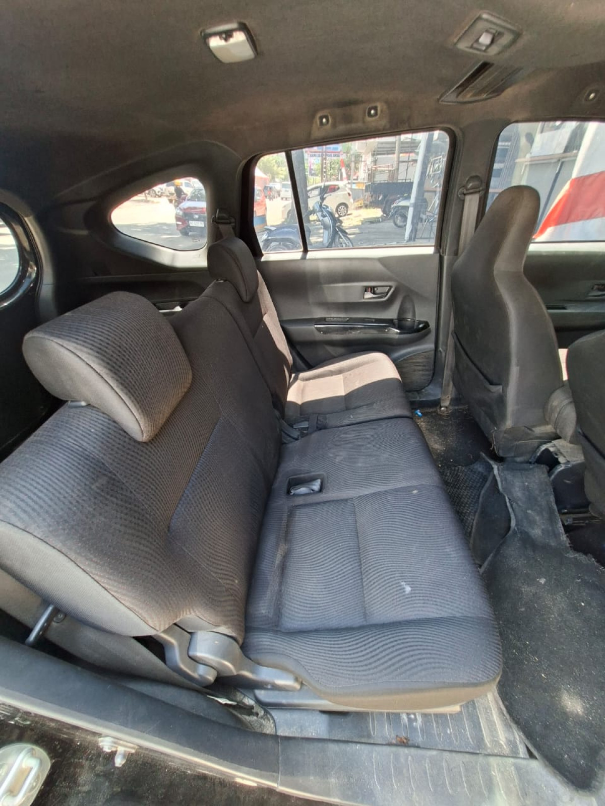 DAIHATSU SIGRA  M