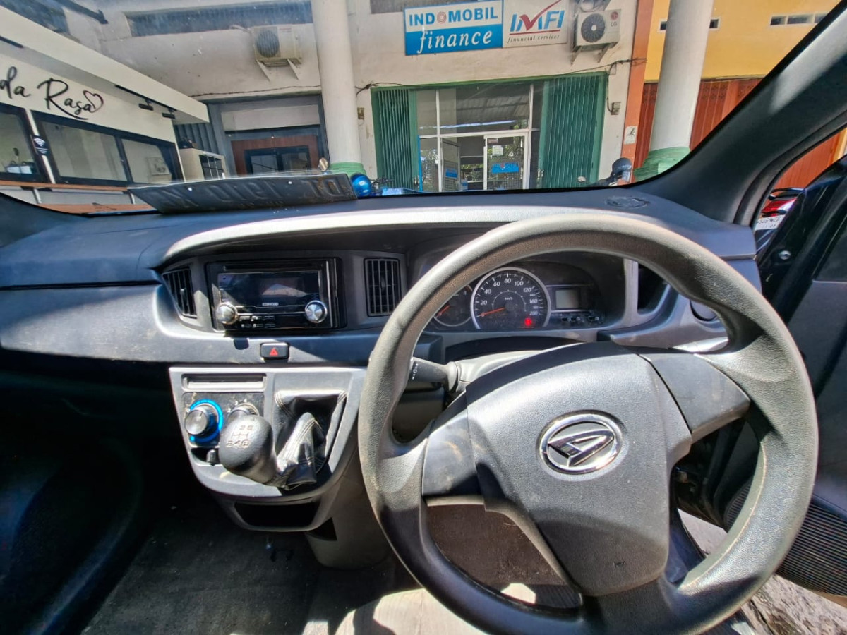DAIHATSU SIGRA  M