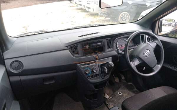 DAIHATSU SIGRA