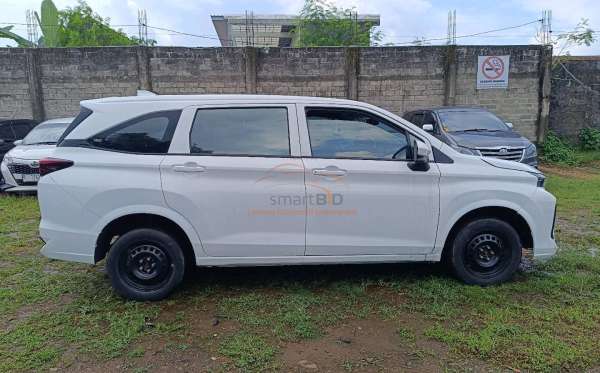 DAIHATSU XENIA X
