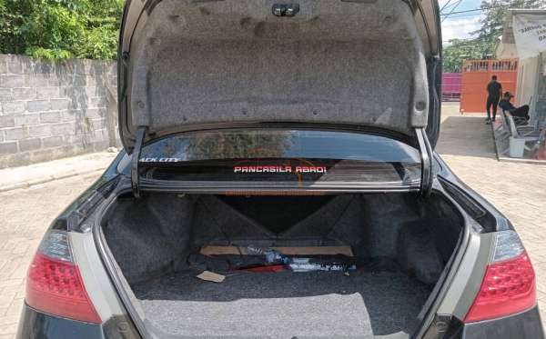 HONDA ACCORD CM5 VTI
