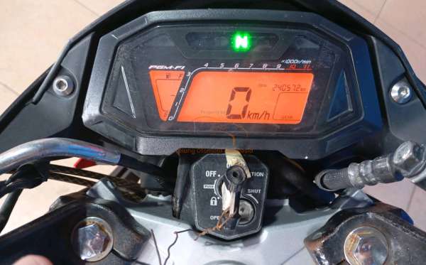 HONDA SONIC 150 R