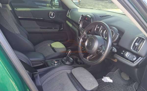 MINI COOPER COUNTRYMAN